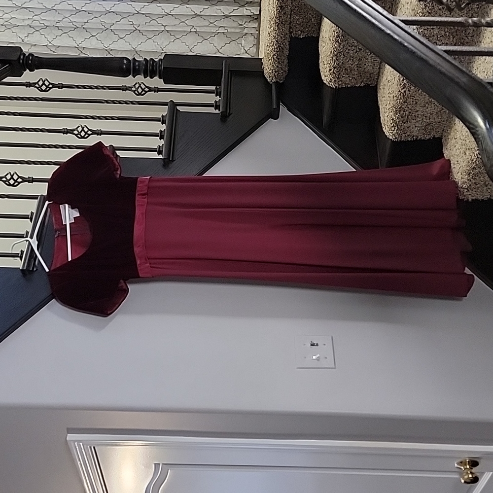 Michael Angelo burgundy size 4 gown